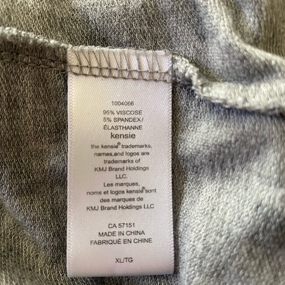 Women’s long sleeve top. Size Extra Large - Picture 3 of 6